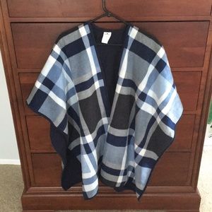 Woolrich poncho, NWOT